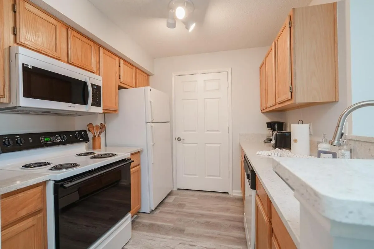 Comfy Beach Apt In Central Location Destin